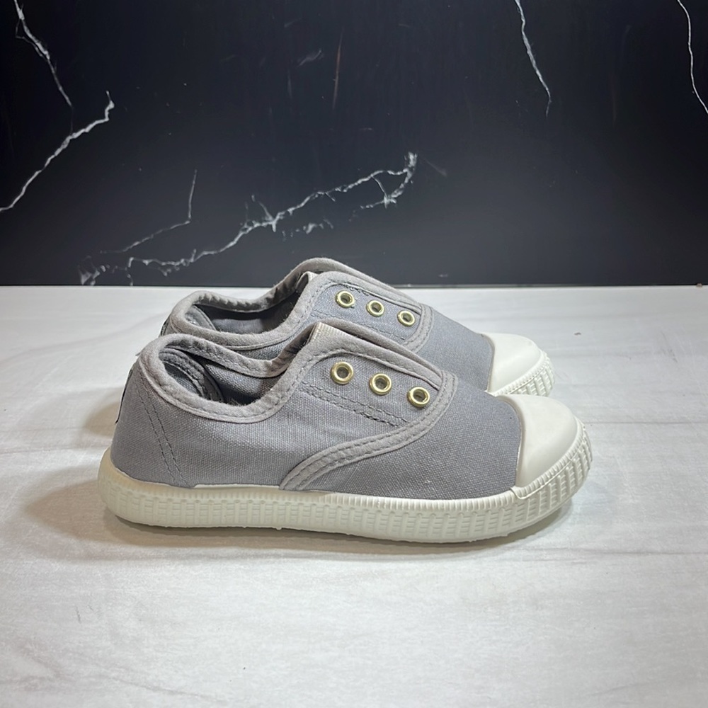 Opoee Toddler Canvas Shoe Gray/White sz 11 - Picture 5 of 9